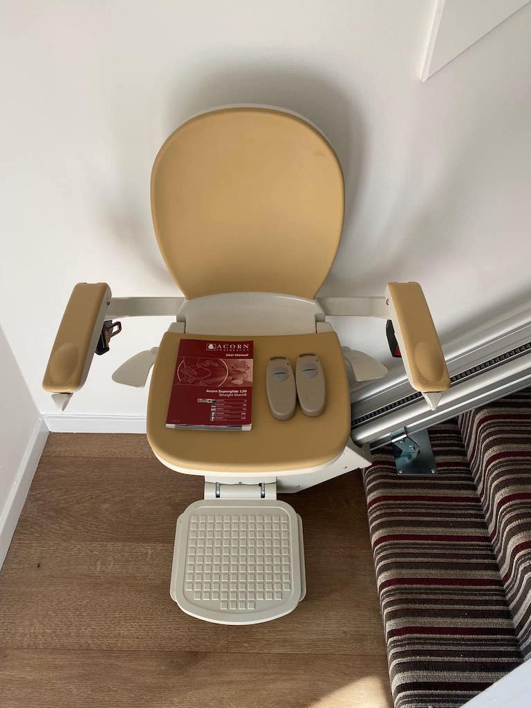 JPS Stairlift Services - Reconditioned Stairlft Installations Scotland