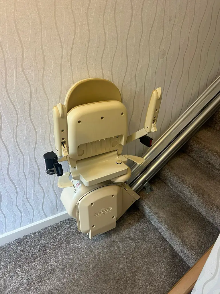 JPS Stairlift Services - Fold away Reconditioned Stairlifts in Scotland 2025