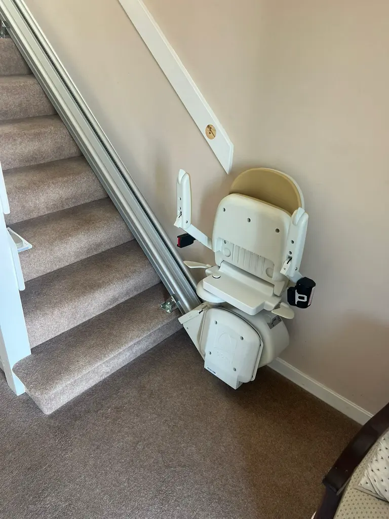 JPS Stairlift Services - Space saving Reconditioned Stairlifts in Scotland